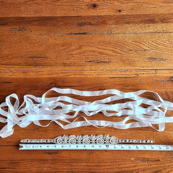 David's Bridal Annabelle Crystal & Pearl Belt for Dress with Removable Ribbon - Picture 5 of 11